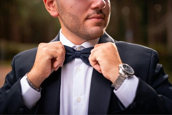 Best Elegant Outfits to Look Chic at Wedding Events