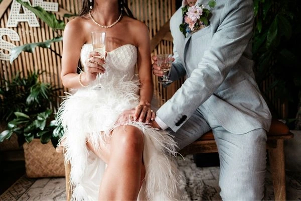 Best Elegant Outfits to Look Chic at Wedding Events